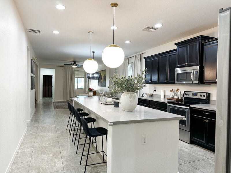 41602 W Anne Ln - Photo 4 of 43