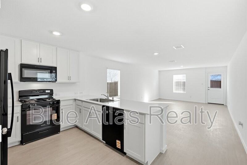 12200 Steeplechase Dr - Photo 4 of 19