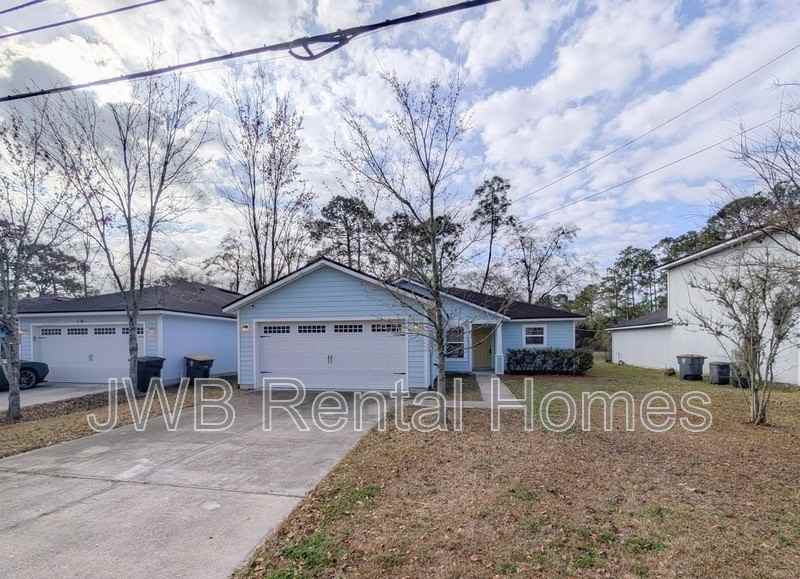 8260 Maple St - Photo 2 of 19