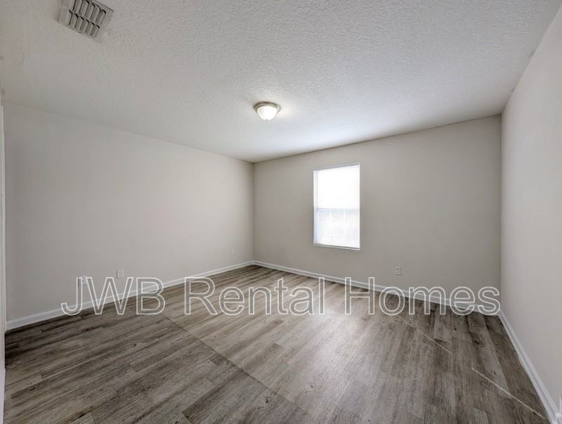 8476 Mcgirts Village Ln - Photo 7 of 17