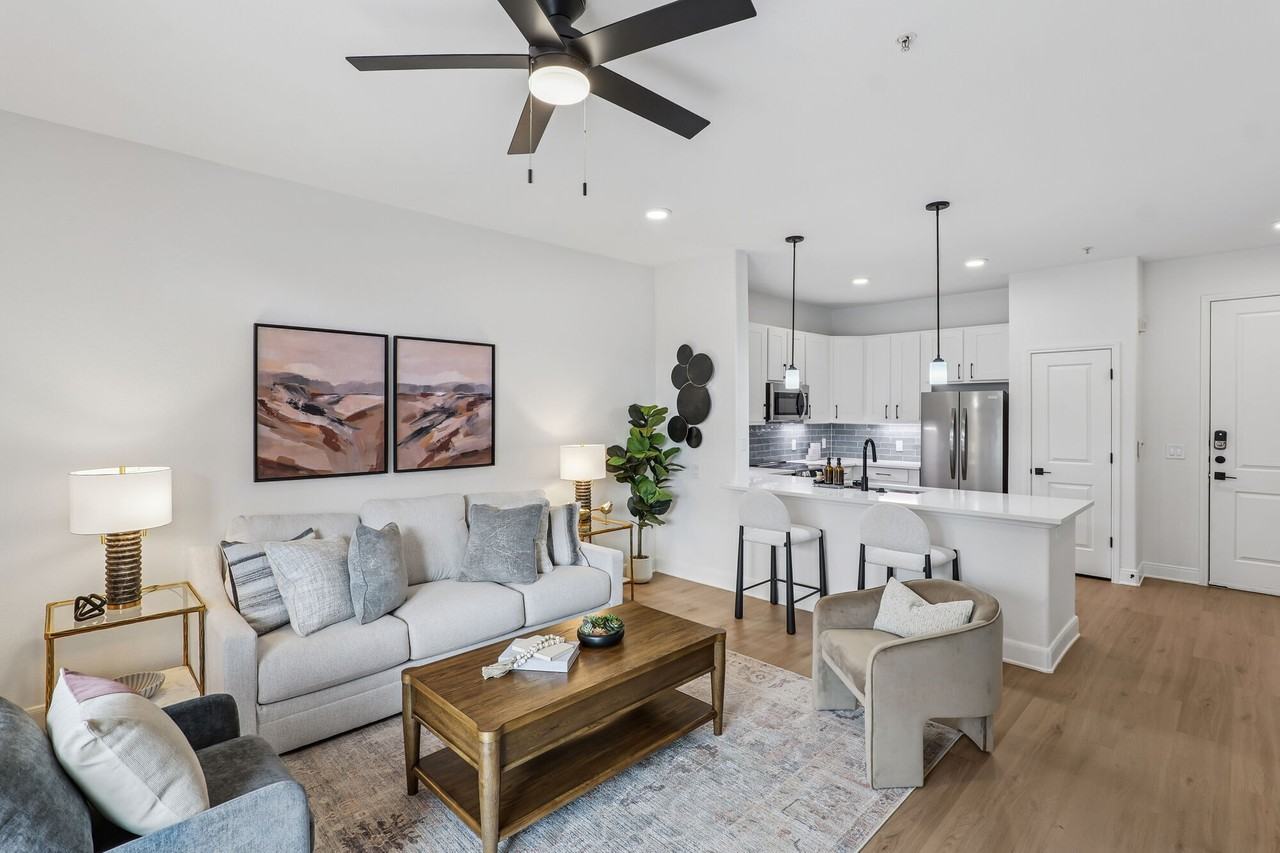 Instrata Upper Kirby - Photo 4 of 51