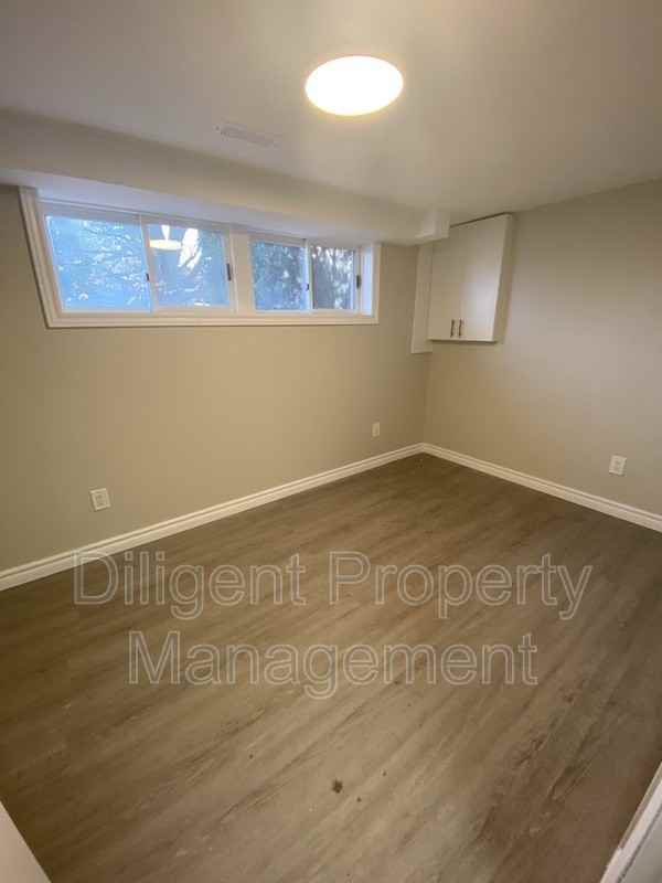 1528 Redwood Dr - Photo 4 of 22