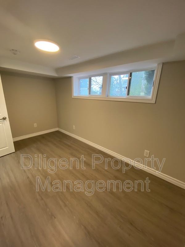 1528 Redwood Dr - Photo 7 of 22