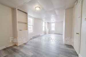 featured image of 212 N 2nd St #1