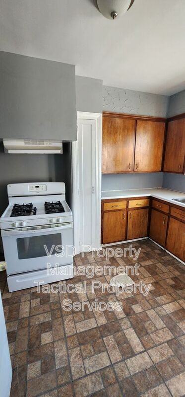 14717 Milverton Rd #UP - Photo 4 of 19