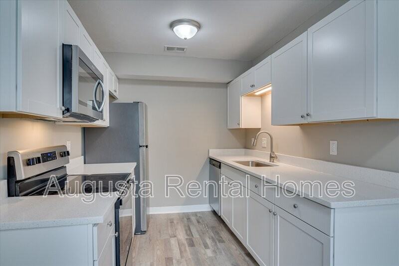 168 Conifer Dr - Photo 5 of 12