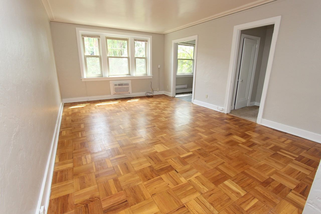 HOBART WEMBERLEY 5610-- 186 - Photo 3 of 6