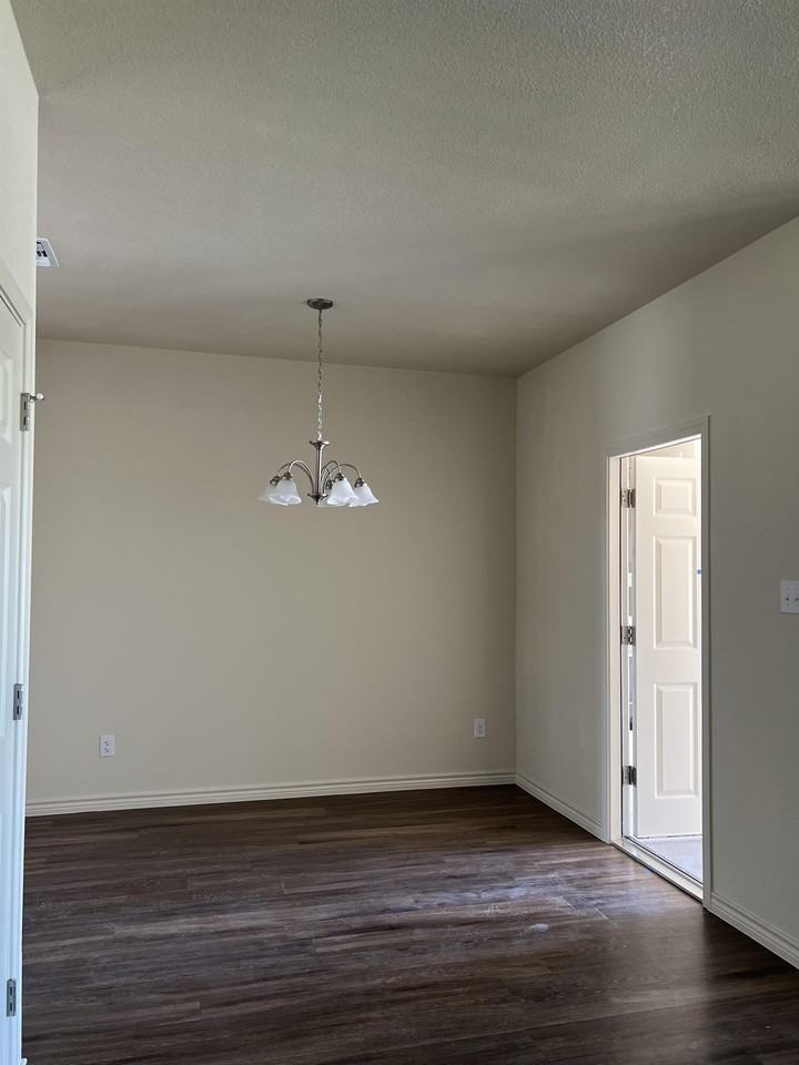 5800 McGregor Loop unit A - Photo 7 of 37