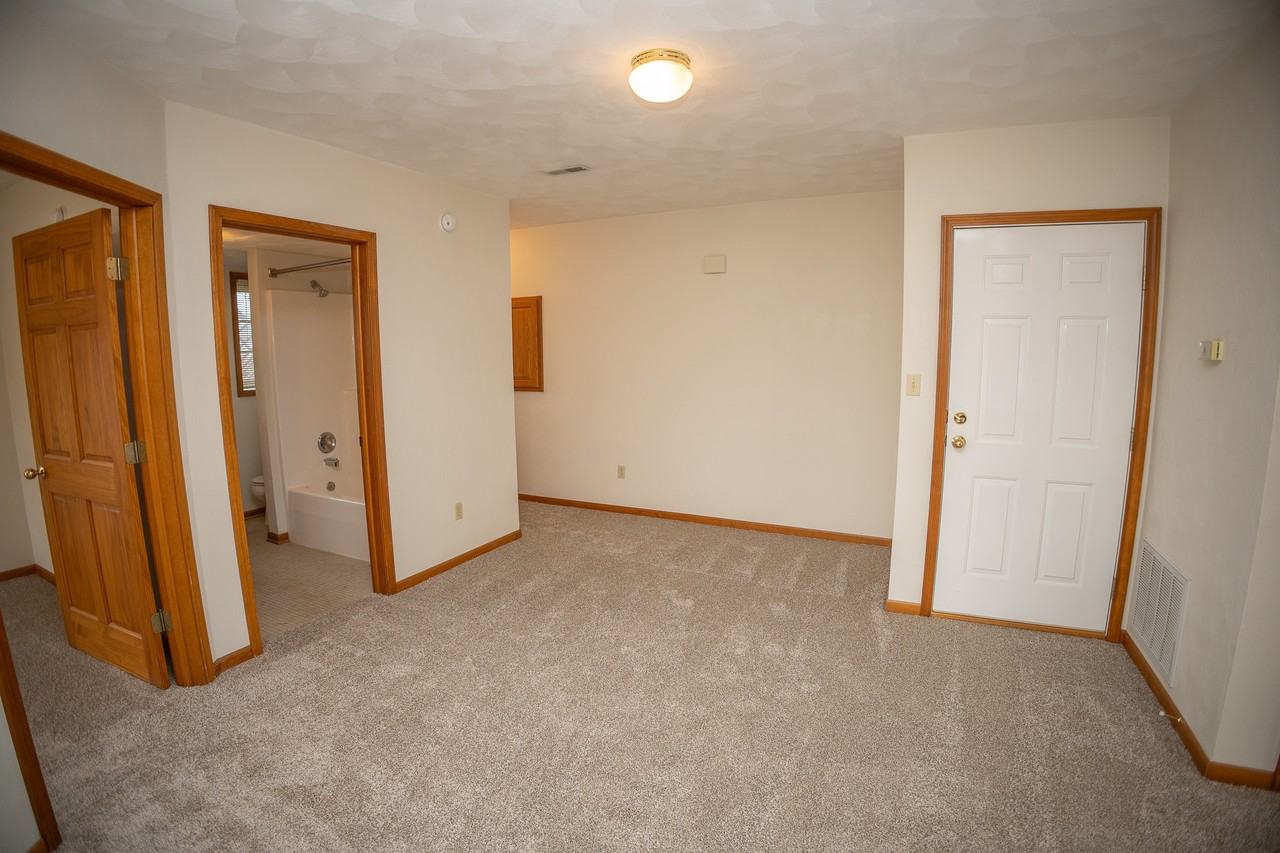 201 W McCarty (Tergin Apts) - Photo 2 of 19