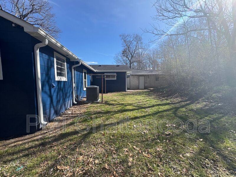 409 Hickory St - Photo 4 of 4