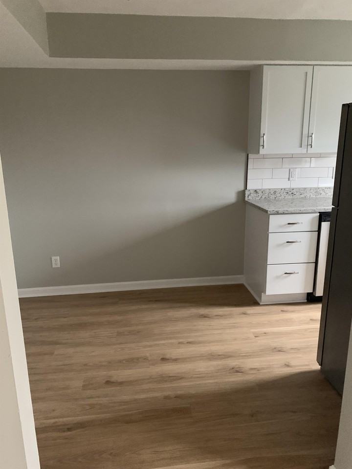 128 Karen Court - Photo 5 of 16