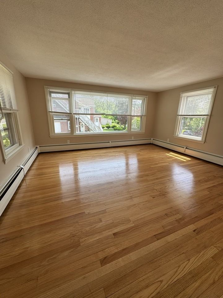 70 Lyman Street - Photo 6 of 11