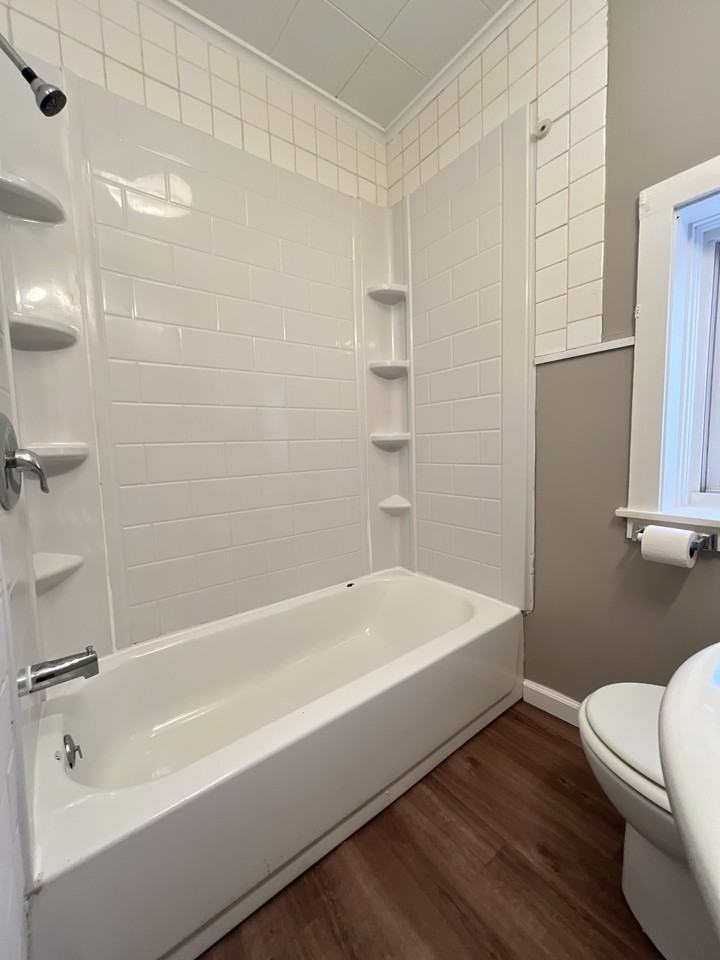 1404 Iowa Street - Photo 7 of 11