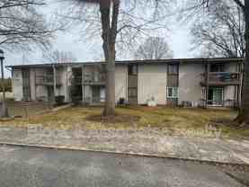 2260 Sunderland Road 84W - Photo 1 of 1