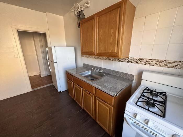 3505 Wayne Avenue - Photo 4 of 11