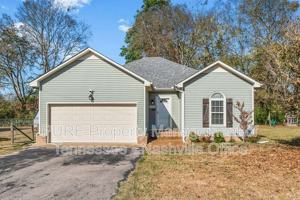 featured image of 1630 Lillian Cir