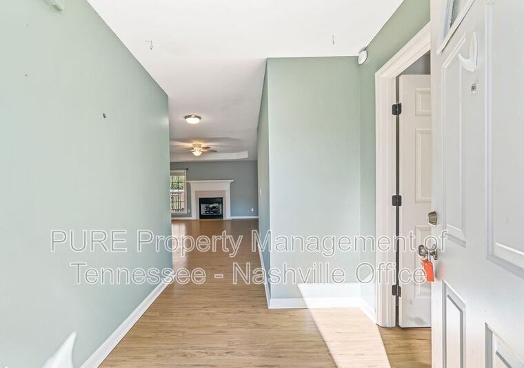 1630 Lillian Cir - Photo 4 of 35