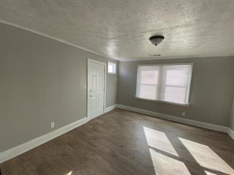 138 Johnson St - Photo 6 of 30