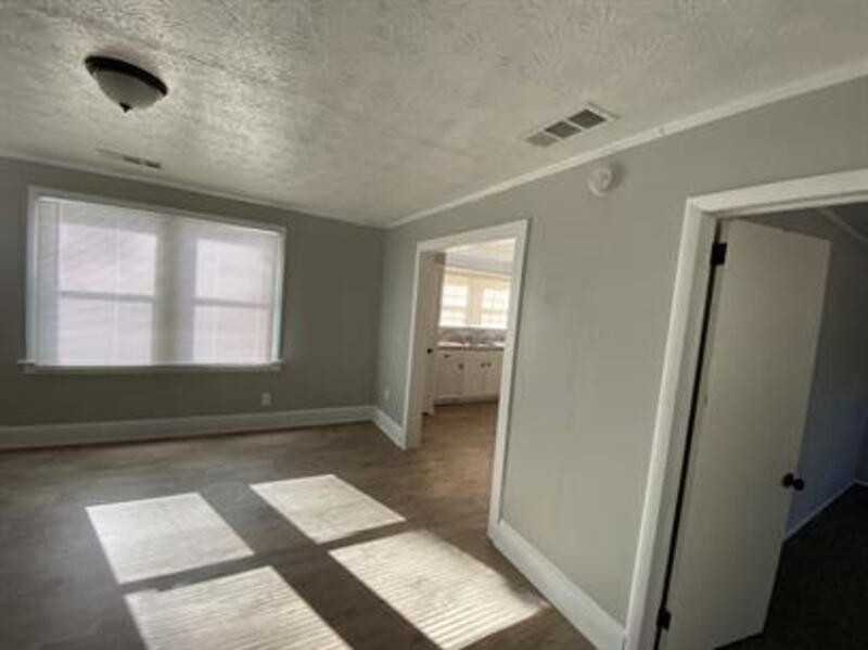 138 Johnson St - Photo 7 of 30