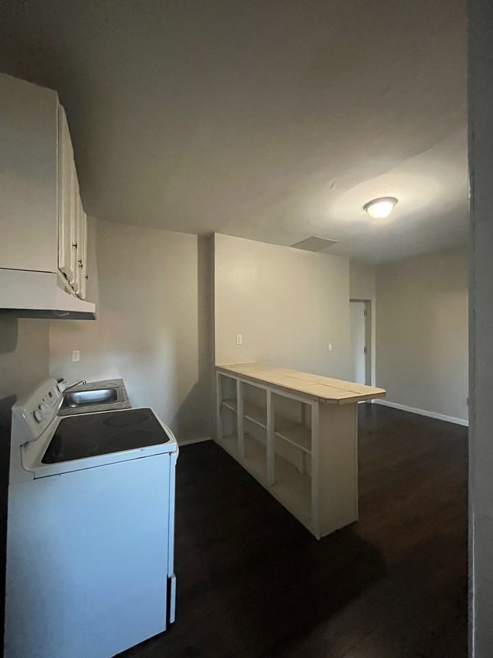 445-453 Albany Ave, Hartford, CT 06120 - Photo 3 of 46