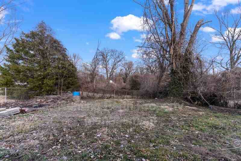 9746 Diamond Dr - Photo 4 of 17