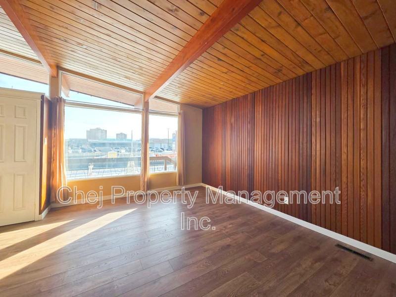 8820 Meadowlark Rd Nw - Photo 5 of 21