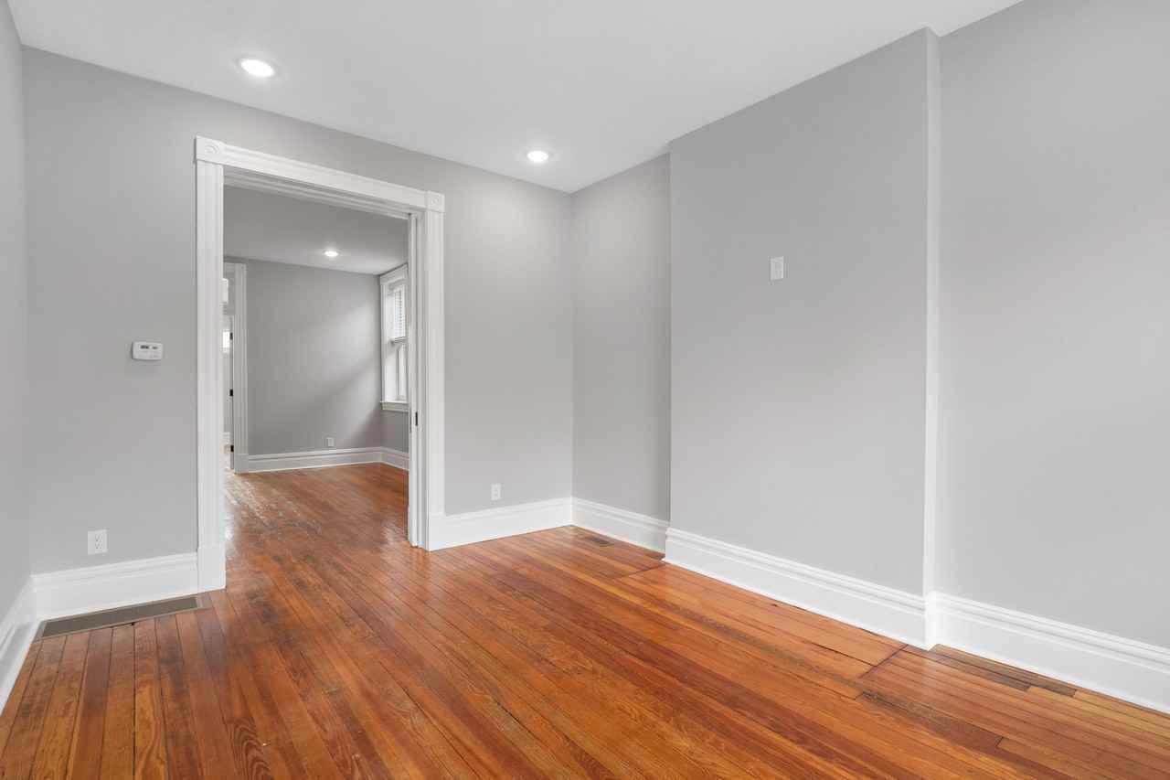 4250-4254 Swan Ave - Photo 2 of 8