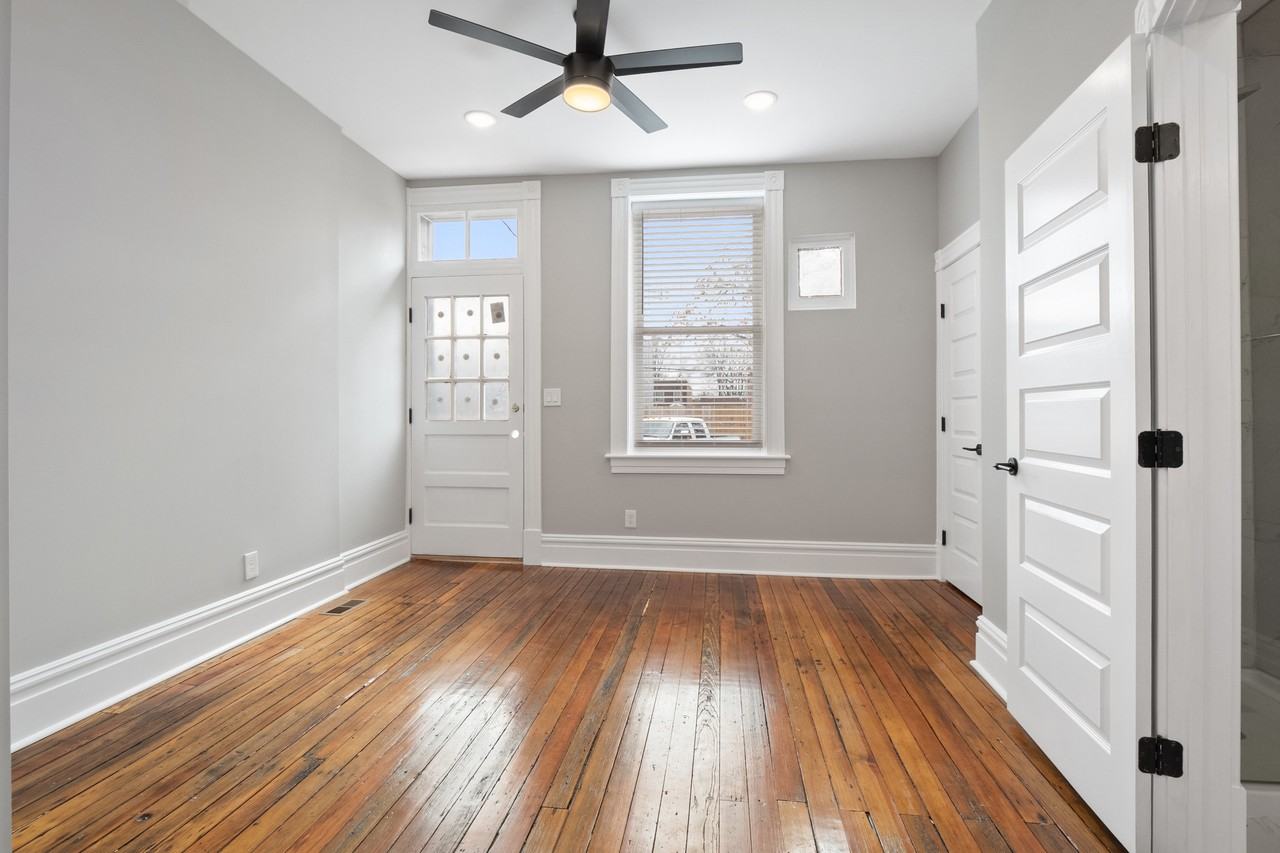 4250-4254 Swan Ave - Photo 5 of 8