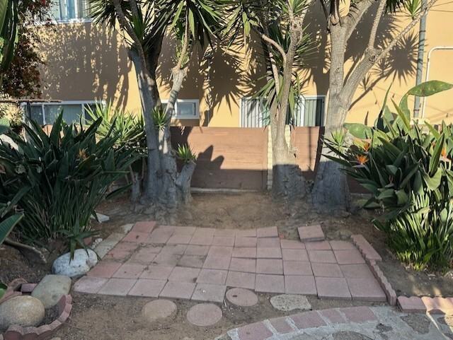 4760 Point Loma Avenue - Photo 2 of 9