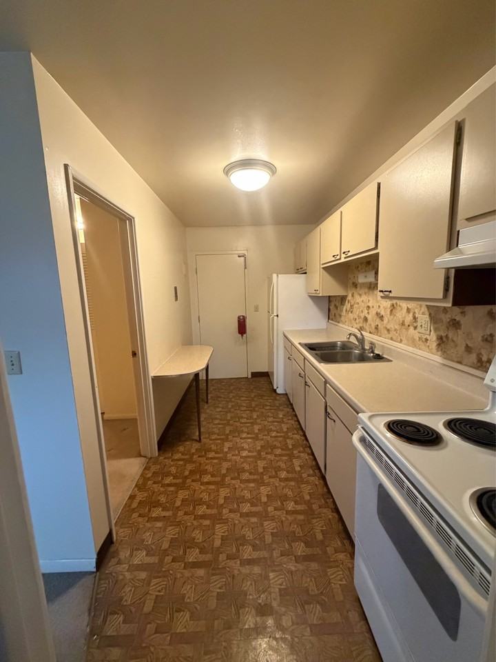 125 East Saginaw Highway - Photo 7 of 12