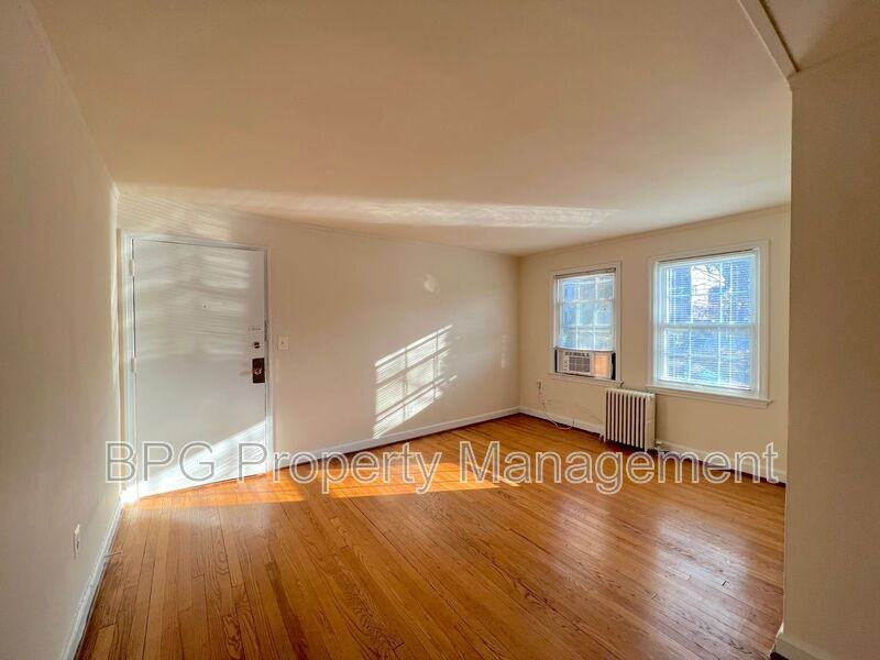 5721 11th St N #7 - Photo 2 of 13