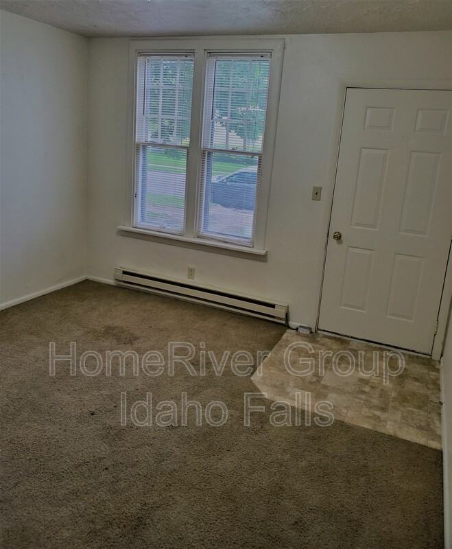 243 S Water Ave #2 - Photo 6 of 9