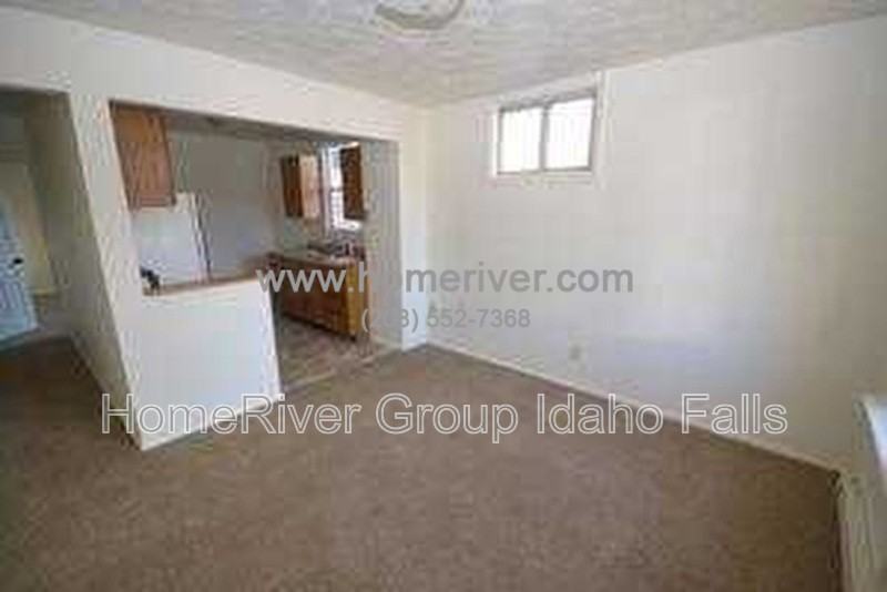 243 S Water Ave #2 - Photo 7 of 9