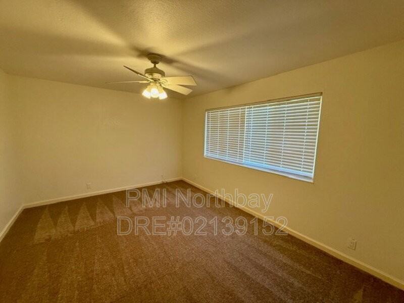 808 Spoonbill Ln - Photo 2 of 13