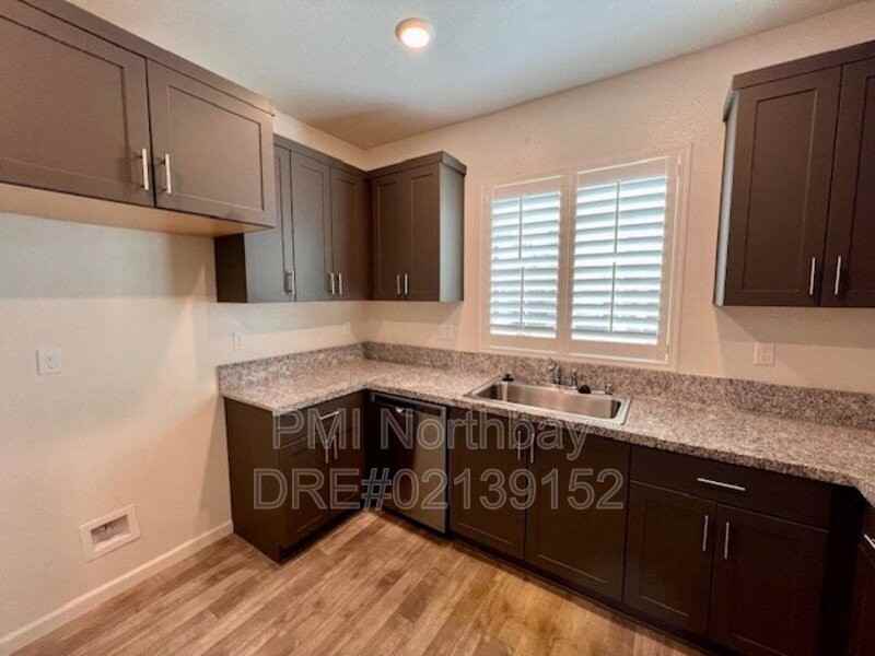 1476 Descanso Ln - Photo 3 of 22