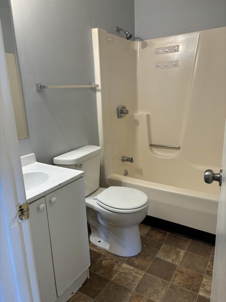 2110 Bradley Court - Photo 6 of 7