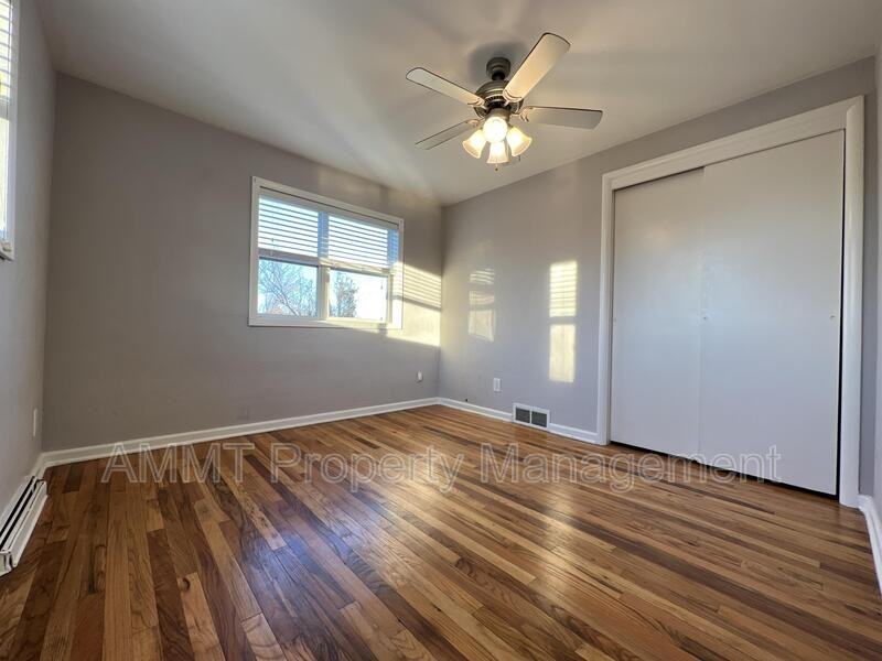 2990 1/2 8th St - Photo 2 of 10