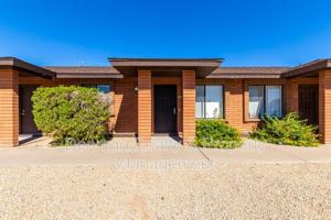 featured image of 415 N 64th Pl #103