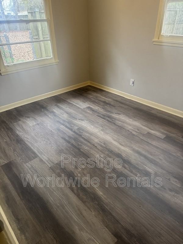 2193 Lamore Dr - Photo 2 of 7