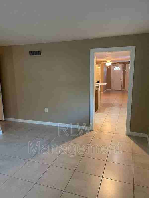 206 Osceola Ave - Photo 3 of 14