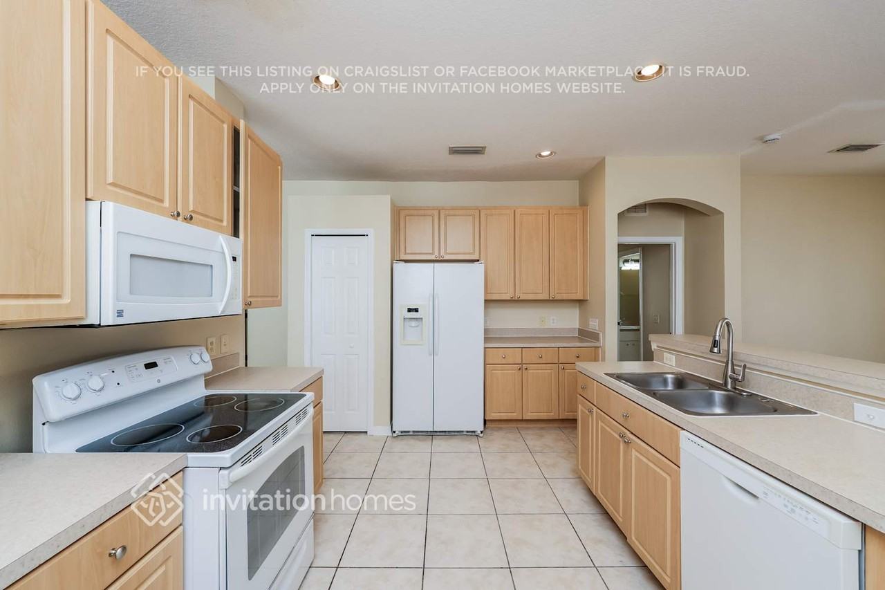 3231 70th Ct E - Photo 4 of 17