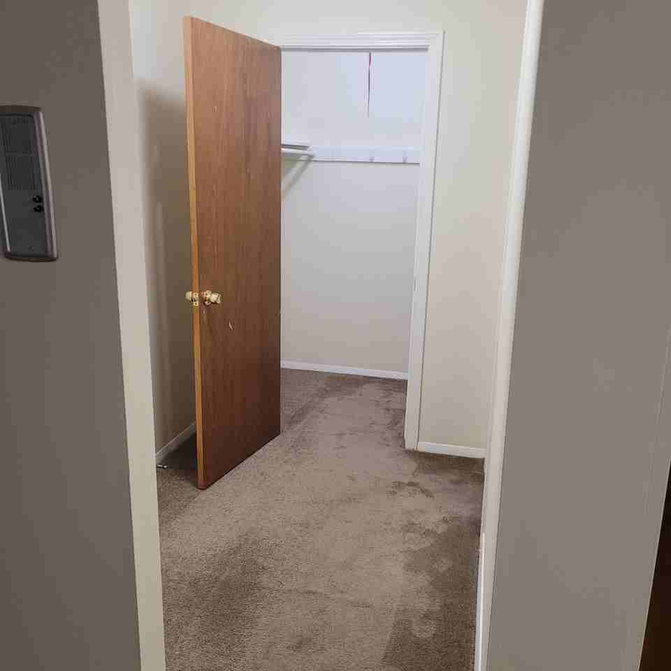 Stonegate - Photo 4 of 10