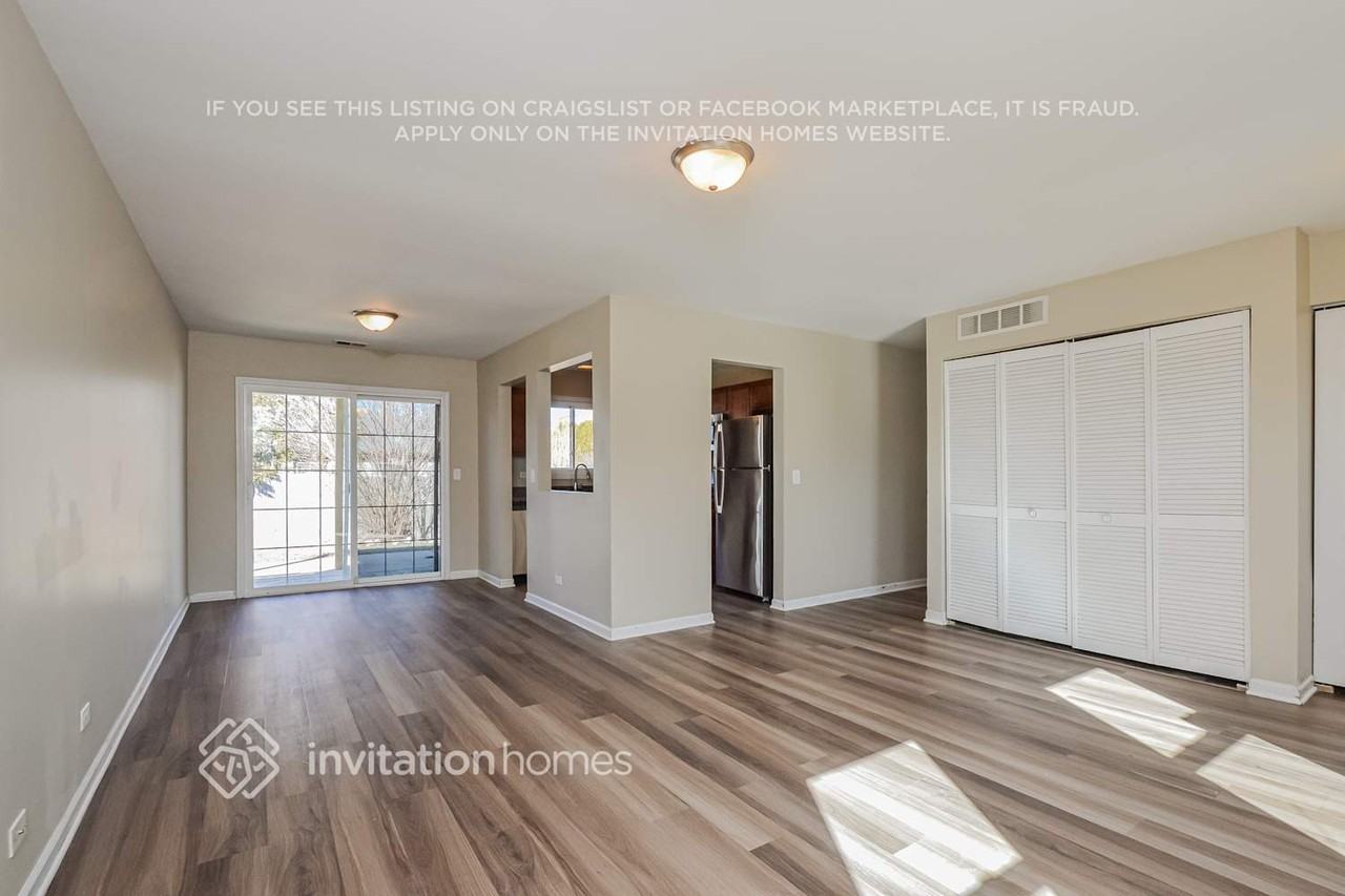 880 Edenwood Dr - Photo 4 of 17