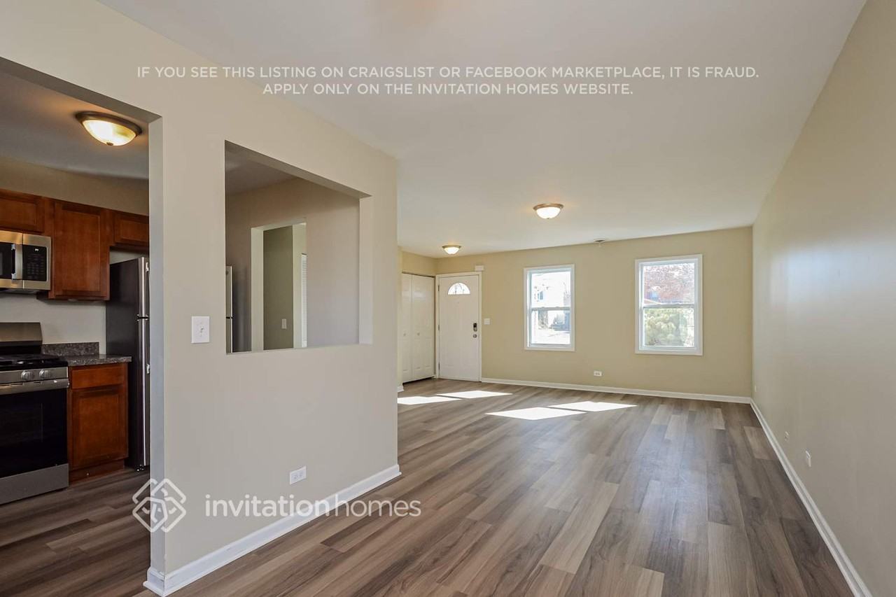 880 Edenwood Dr - Photo 5 of 17