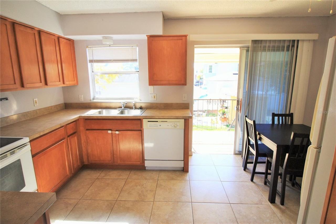 1380 Indiana Avenue - Photo 7 of 10