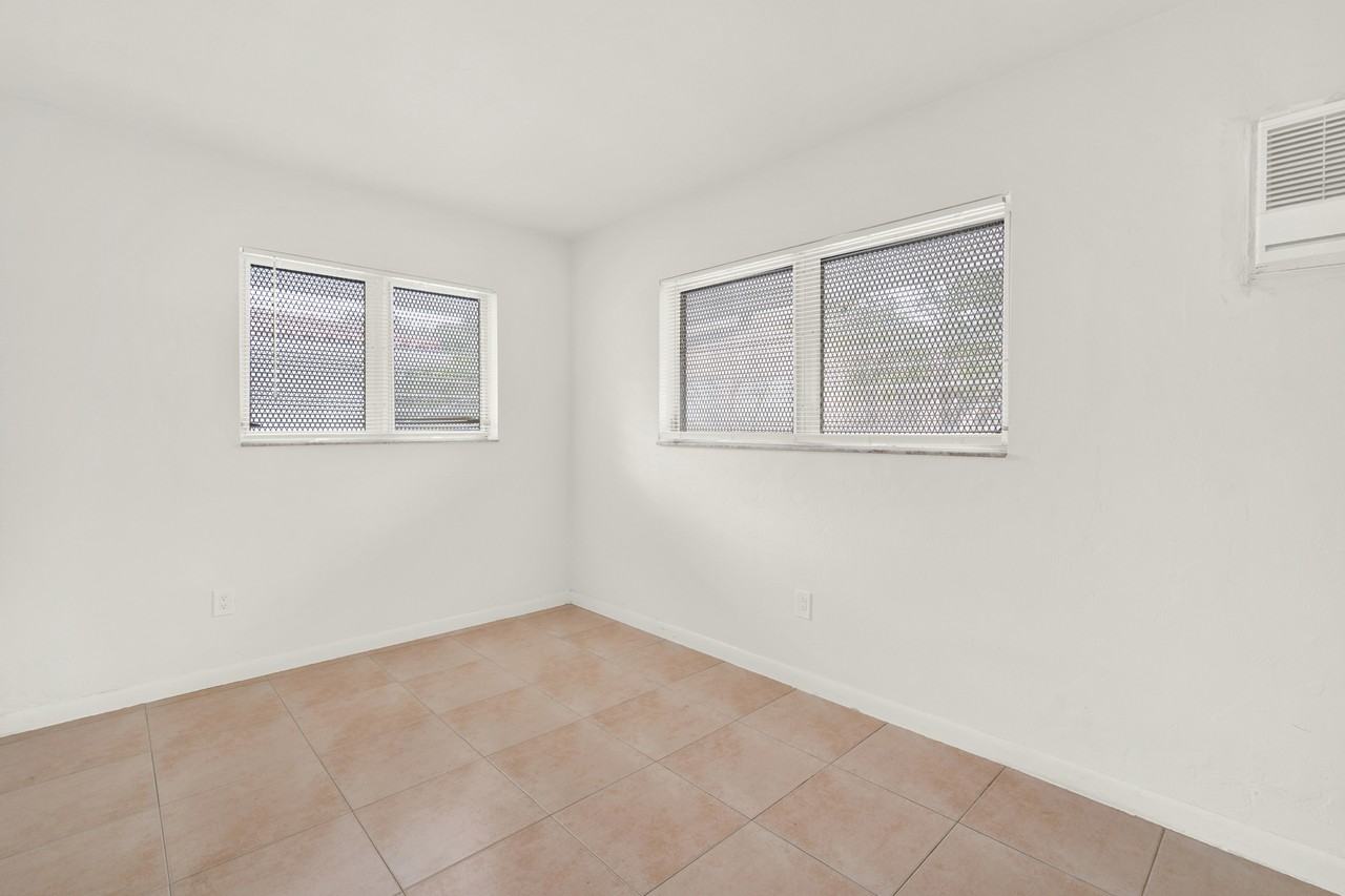 223 Antilla Ave. - Photo 5 of 16