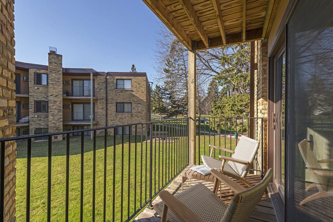 Fountain Terrace - Photo 7 of 22