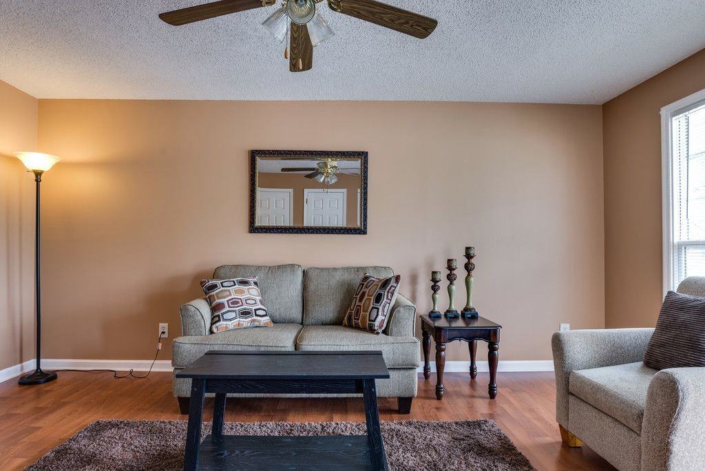 Bella Manor Apartments - Photo 3 of 28