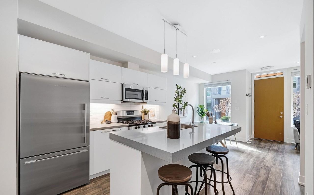 46 Curzon Street #315 - Photo 3 of 17