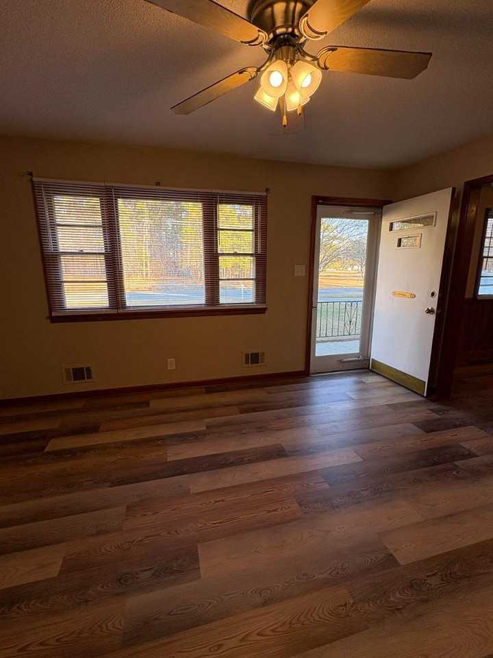 10051 Nc 50 Hwy N - Photo 5 of 20